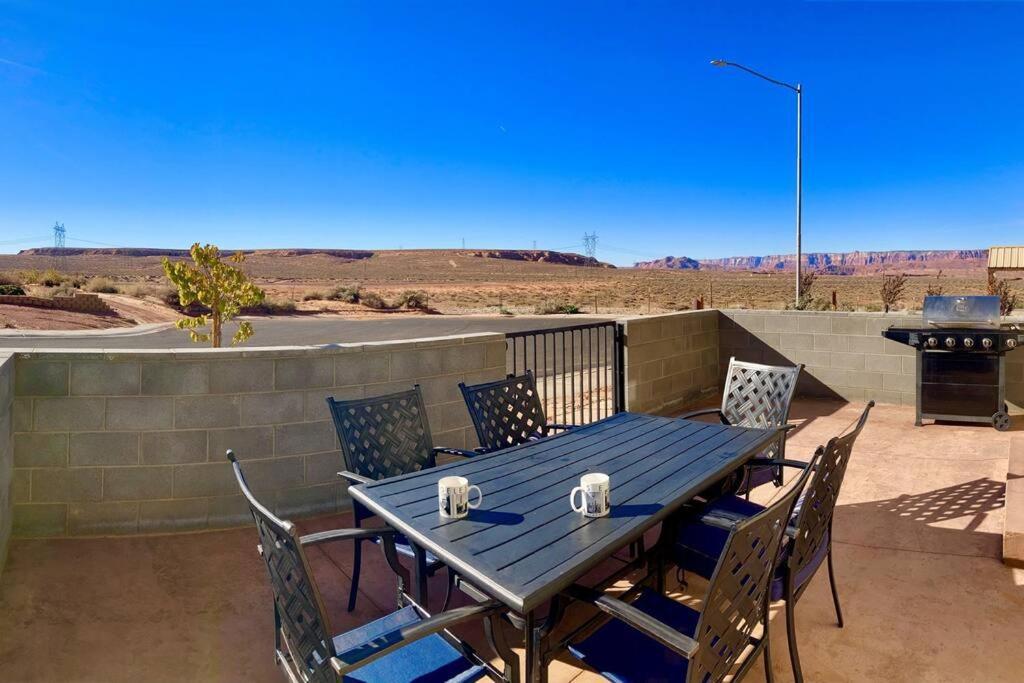 Local View Pet Friendly Boat Parking Close To Antelope Canyon Horseshoebend Page Kültér fotó